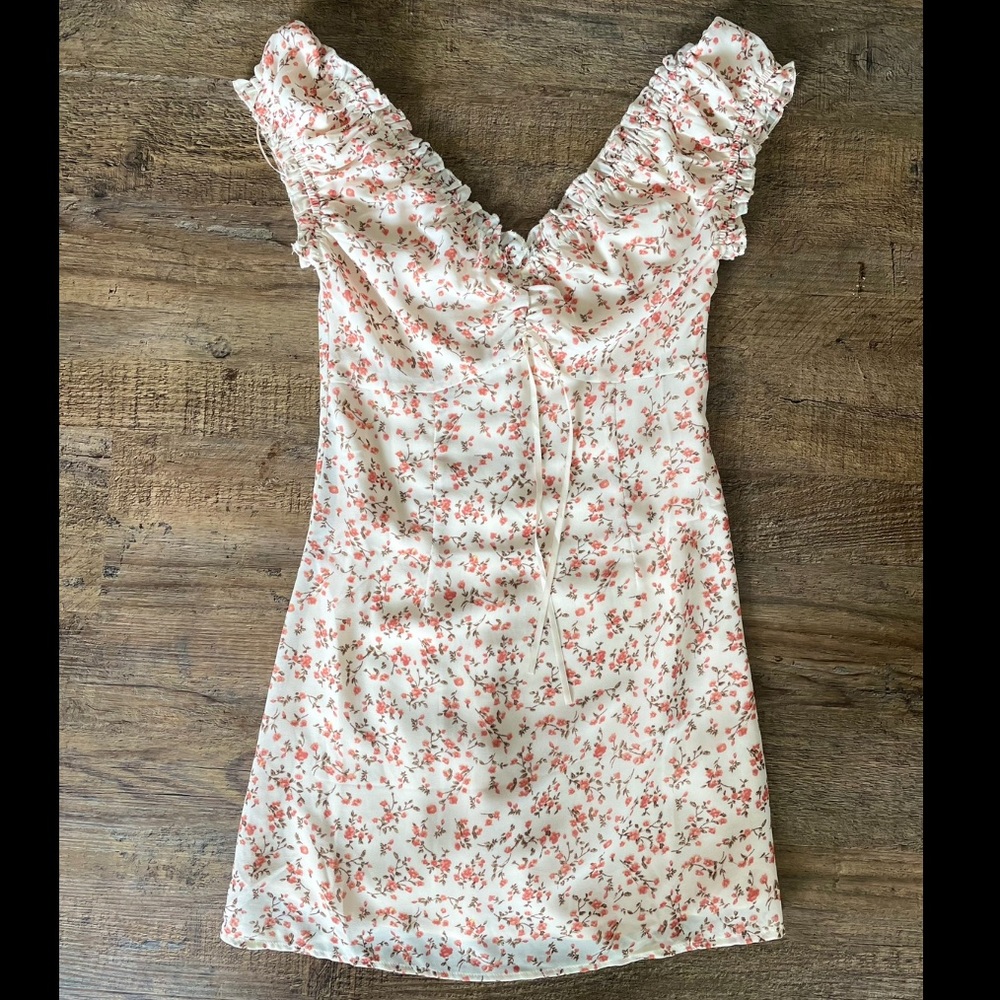 Princess Polly floral mini dress. SIZE: 2